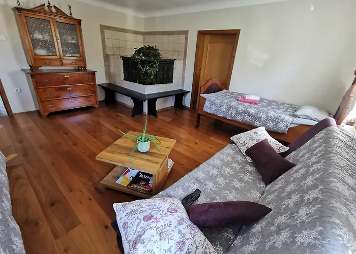 Vikendica Charming With Patio And Garden *