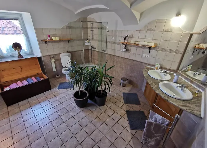 Charming With Patio And Garden *