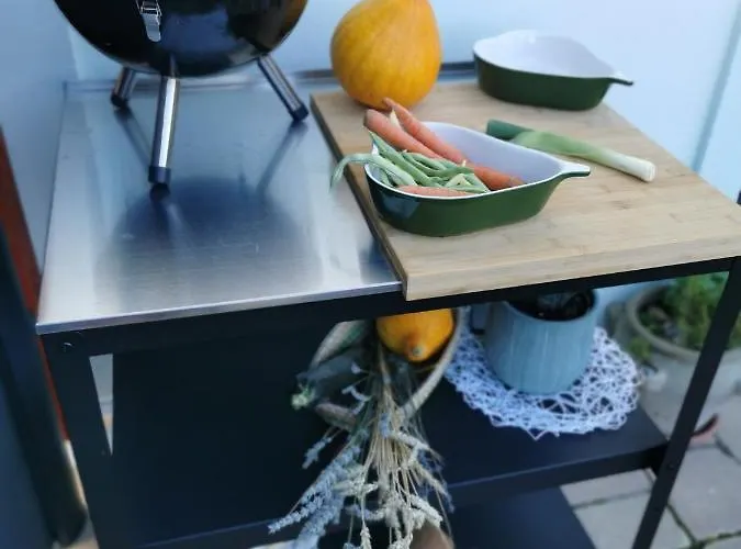 Charming With Patio And Garden Tatil Evi *